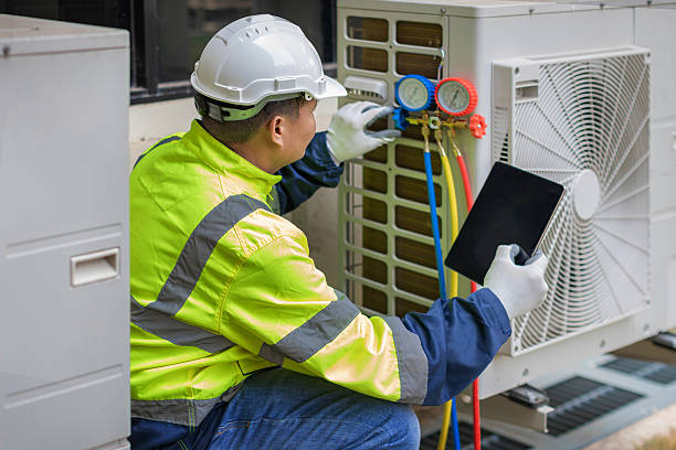 Professional Ductwork Repair technician working in Le Roy, IL